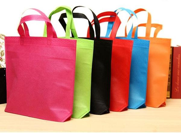 Top 4 Benefits of Using Custom Reusable Shopping Bags